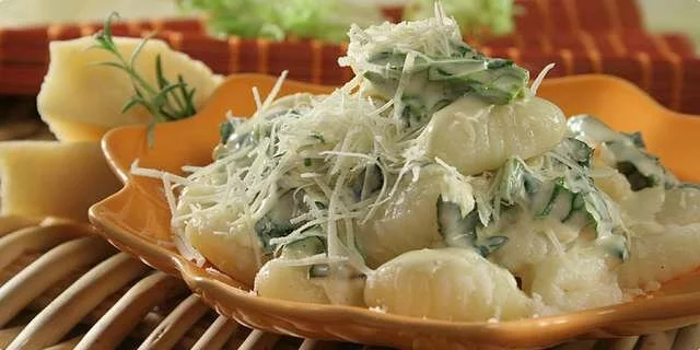 Gnocchi en sauce verte