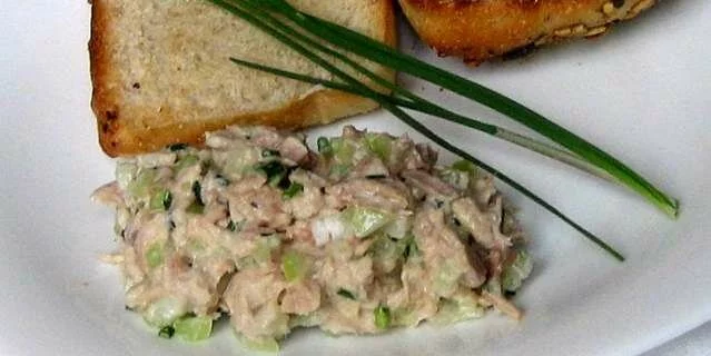 Ajmoreć-tuna pate with celery