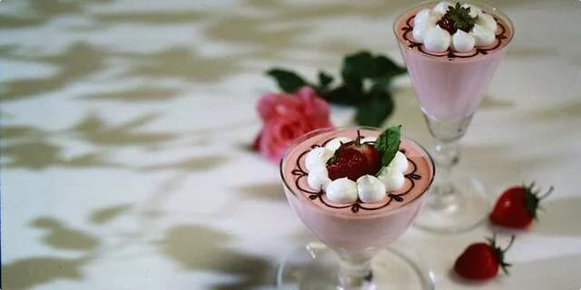 Strawberry mousse