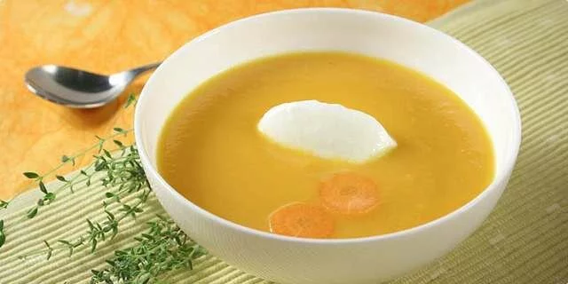 Carrot soup with honey