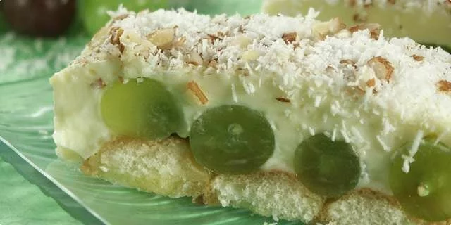 A light grape cake