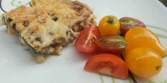 A complex of vegetables and minced meat