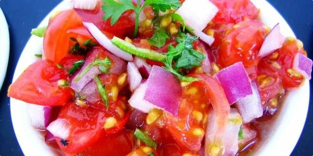 A classic Mexican tomato dip