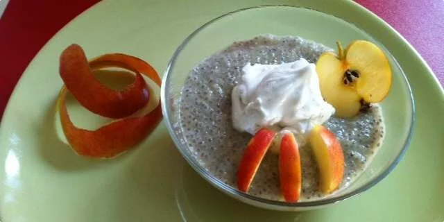 4 in 1 quick chia seed fruit pudding