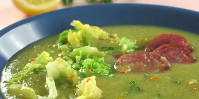 Green soup - green cabbage