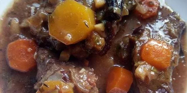 Boeuf bourguignon (говядина по-бургундски)