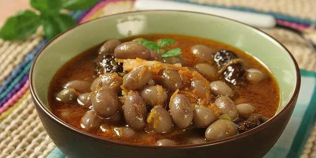 Fagioli con le prugne