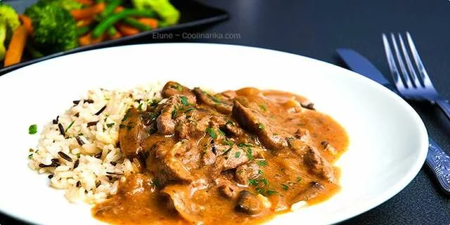 BEEF STROGANOFF - Говядина в соусе (английская версия)