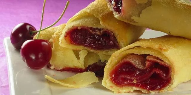 Glutenfreier Sauerkirschenstrudel