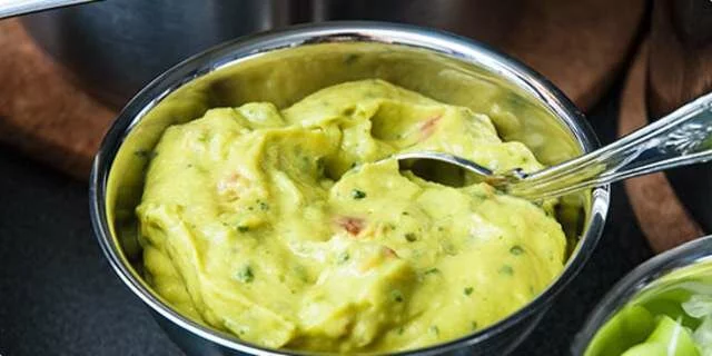 GUACAMOLE - мексиканский спред / соус из авокадо