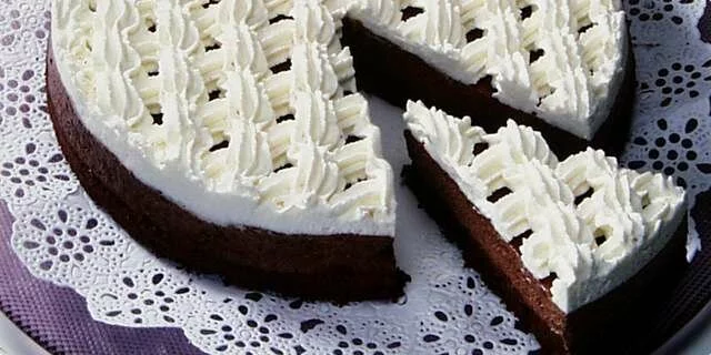 Gâteau noir et blanc