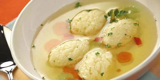 Gris dumplings in soup