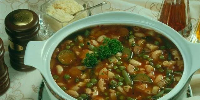 Minestrone di Vegetin della primavera