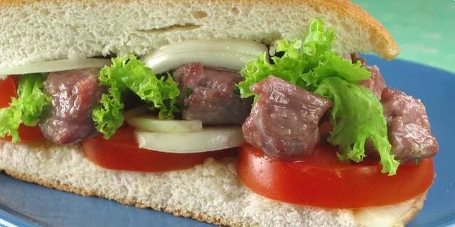 Kebab in un panino