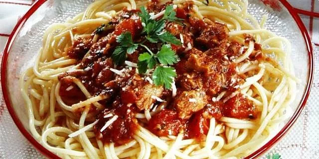 Spaghetti with tuna