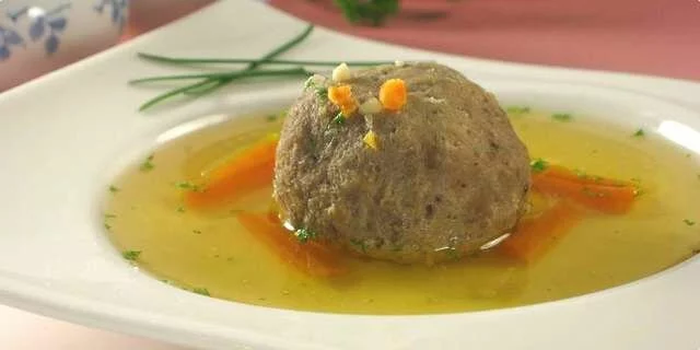 Soup with liver dumplings (Leberknödelsuppe)