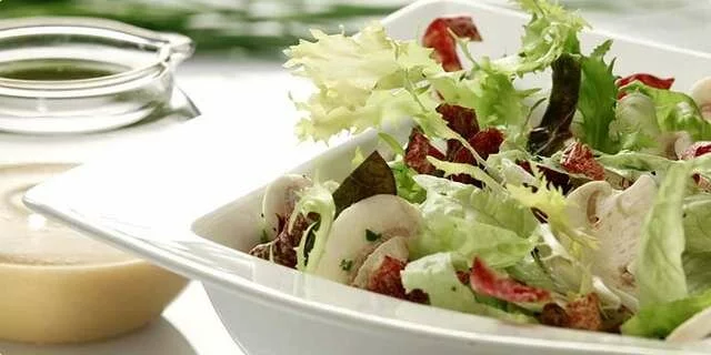 Mehrfarbiger Kopfsalat