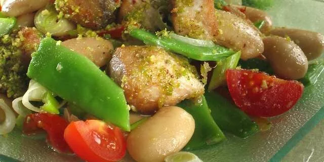 Salat mit jungen Bohnen und Thunfisch