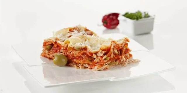 Lasagna with tuna and tomato