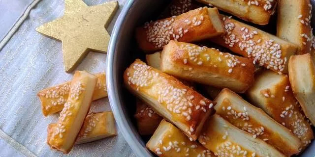 Aperitivos de queso salado