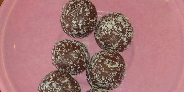 Amaretto balls