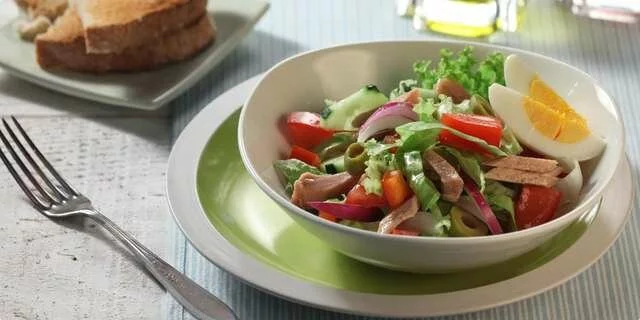 Spanish tuna salad