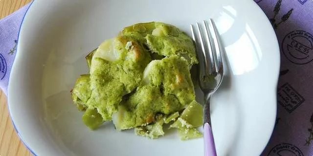 A complex of potatoes and beans with a pesto of herbs and tofu